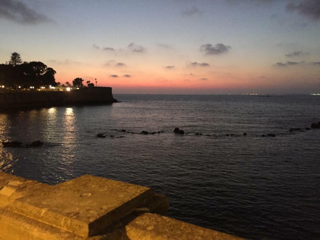 Apartamento Balneario Playa Caleta Cádiz Eksteriør billede
